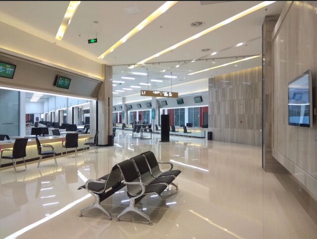 泰州興化市政務(wù)服務(wù)中心200窗口液晶叫號系統(tǒng)、PAD評價系統(tǒng)、觸摸查詢系統(tǒng)、自