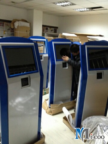 我公司成功交付連云港東?？h公安局觸摸查詢機19套